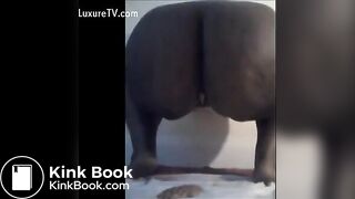 Ebony poop - video 10