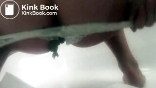 MOMMY SHIT HER PANTS - video 2