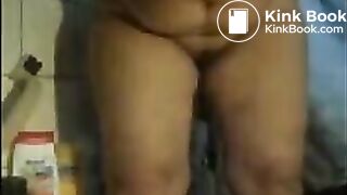 BBW Shits standing up