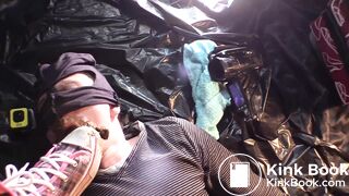 Toilet Slave - video 11