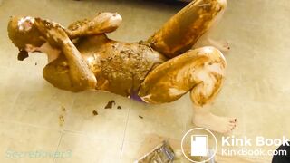 Using shit to make herself cum.