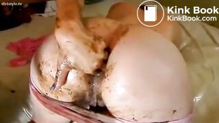 Girl get fisted ass and pussy(scat)