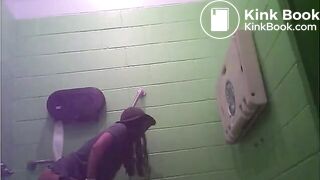 Girls pooping on the toliet - video 9