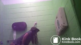 Girls pooping on the toliet - video 9