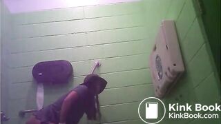Girls pooping on the toliet - video 9