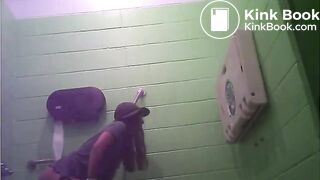 Girls pooping on the toliet - video 9