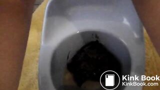 First poop video
