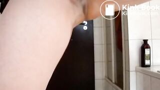 Blonde pooping in pantyhose