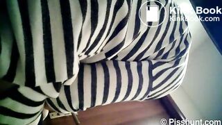 Teen girl shitting and fart