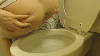 Spread that ass and let it out fucking BiiiiiG one lol