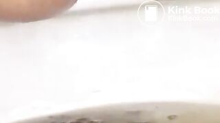 Runny poop - video 3