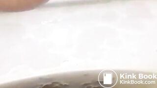 Runny poop - video 3