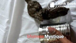 black woman a pregnant shitting