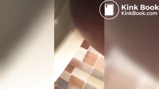 Big ebony booty poop