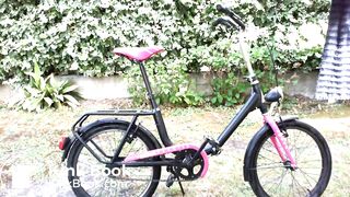 pooping leggings on a bike