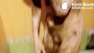 Матильда какает