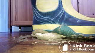 teddy bear stomp under poop