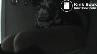 boazuda peituda caga no banheiro escuro