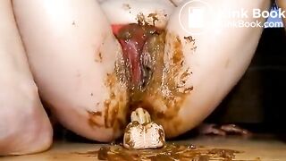 Fucking hot masturbating with a lot of poop