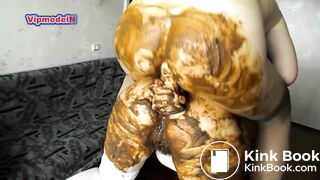 Two butts in shit splendour