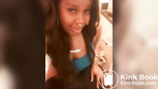 Ebony shitting on the toilet then shows it