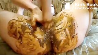 Scat Girls - video 8