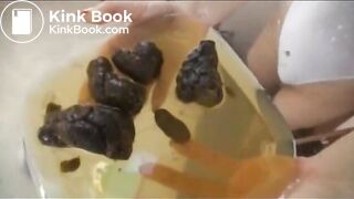 Multi angle view of pooping girls