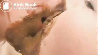 Japanese Girls Kissing Sensually With Poop