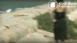 Shitting at the beach - video 2