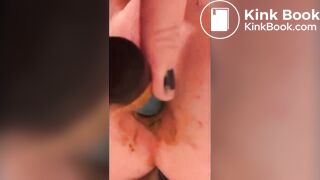 Hot Chubby Girl Poops And Plays