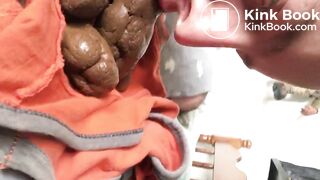 Girl lets me suck off my poo