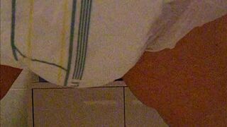 Pooping and Masturbating n Diaper