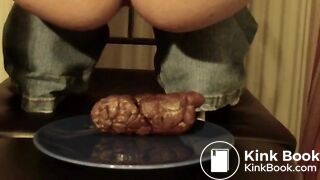 Girl in tight jeans poops