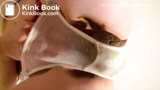 Mega panty poop in white