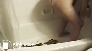 Nude chick bends over and shits!!