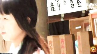 Japanese Girls hide and shitting in YUKATA 2