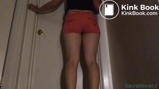 Jeans Shorts Pooping
