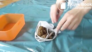 Shitting in her lunch box