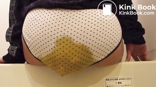 Pooping in woman's panties 01