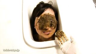 Japanese girls shitting on a face other girl - Pooping girls.