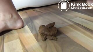 girl shits and smear