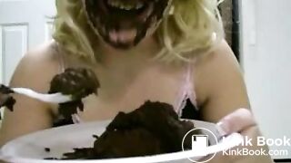 Scat Eating girl