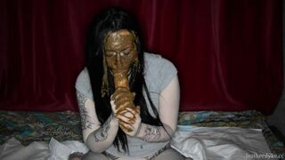 Scat smearing and dildo blowjob