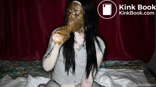Scat smearing and dildo blowjob