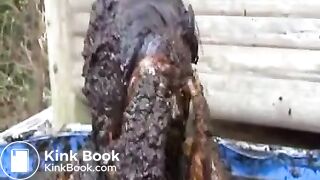 Brunette hottie taking a scat bath