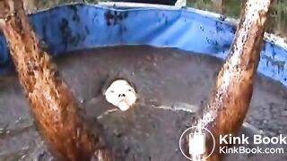 Brunette hottie taking a scat bath