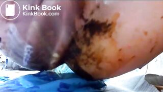 Masturbating with her shit