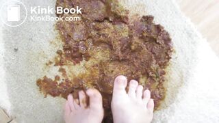 she loves stain your feet