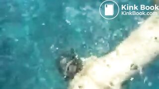 Poop and fisting under whater