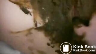 Scat play smearing and fucking